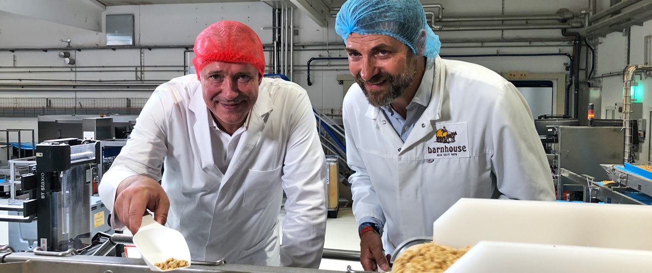 Star- und TV-Koch Alexander Hermann bei Barnhouse in der Krunchy-Produktion.